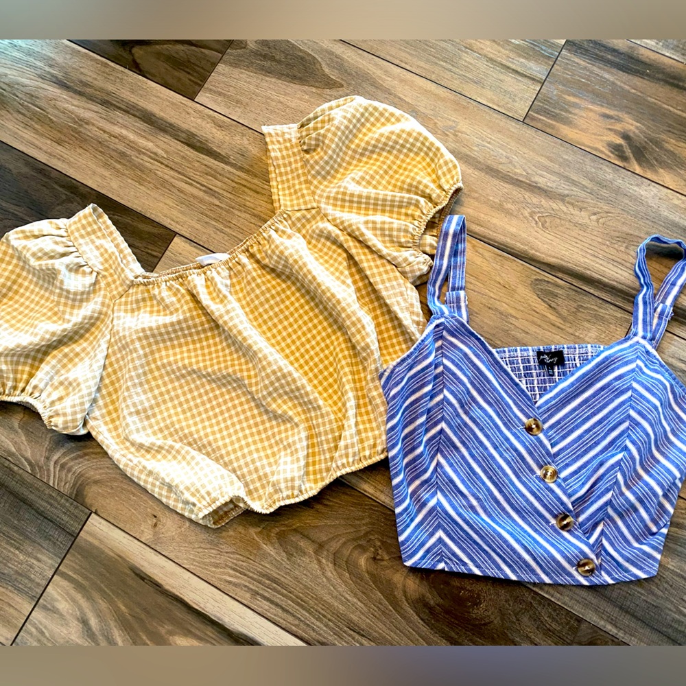 2 cute crop tops size Large